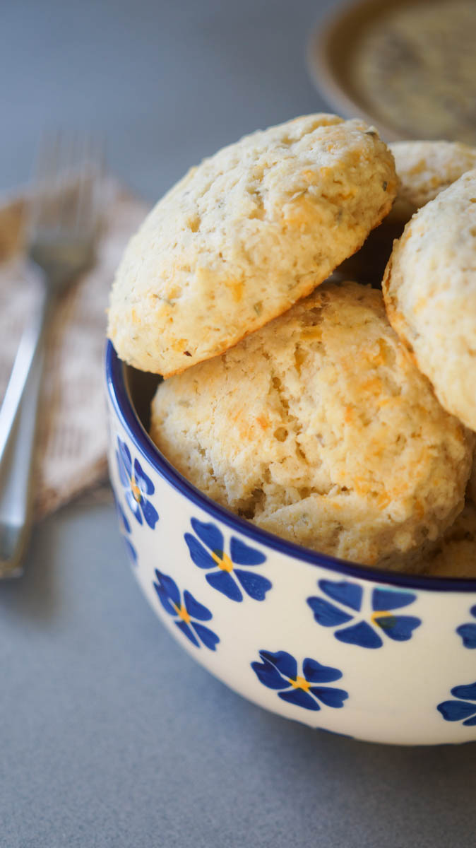 Rosemary Cheddar Biscuits with Thyme Sausage Gravy Kitschen Cat