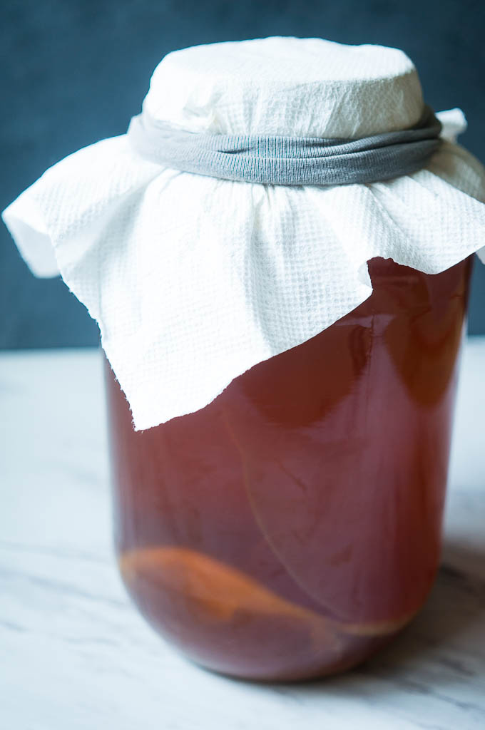 How to Make Kombucha at Home in only 6 Easy Steps.