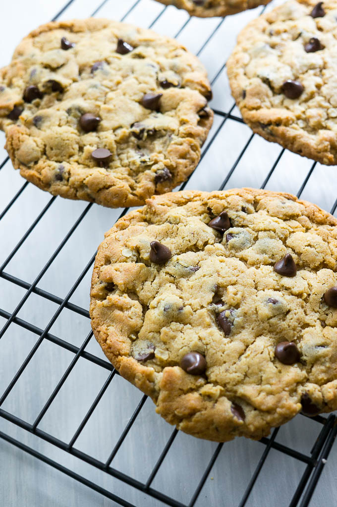 Jumbo Peanut Butter Oatmeal Chocolate Chip Cookies don't need any explanation. They're soft in the center, crispy in all the right places, and are so amazingly yummy!!