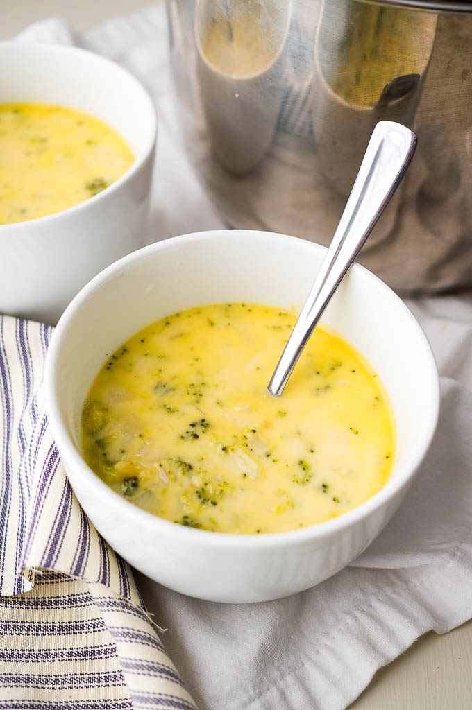 Pressure Cooker 5 Ingredient Broccoli Cheese Soup in 10 minutes is ultra easy and lighter than the traditional version!